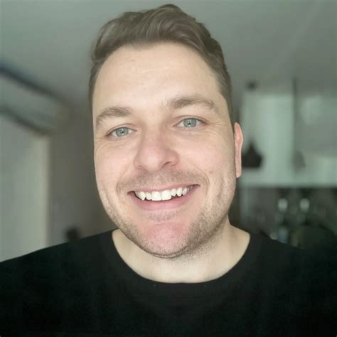 About – Simple Effectiveness with Adam Clarke.